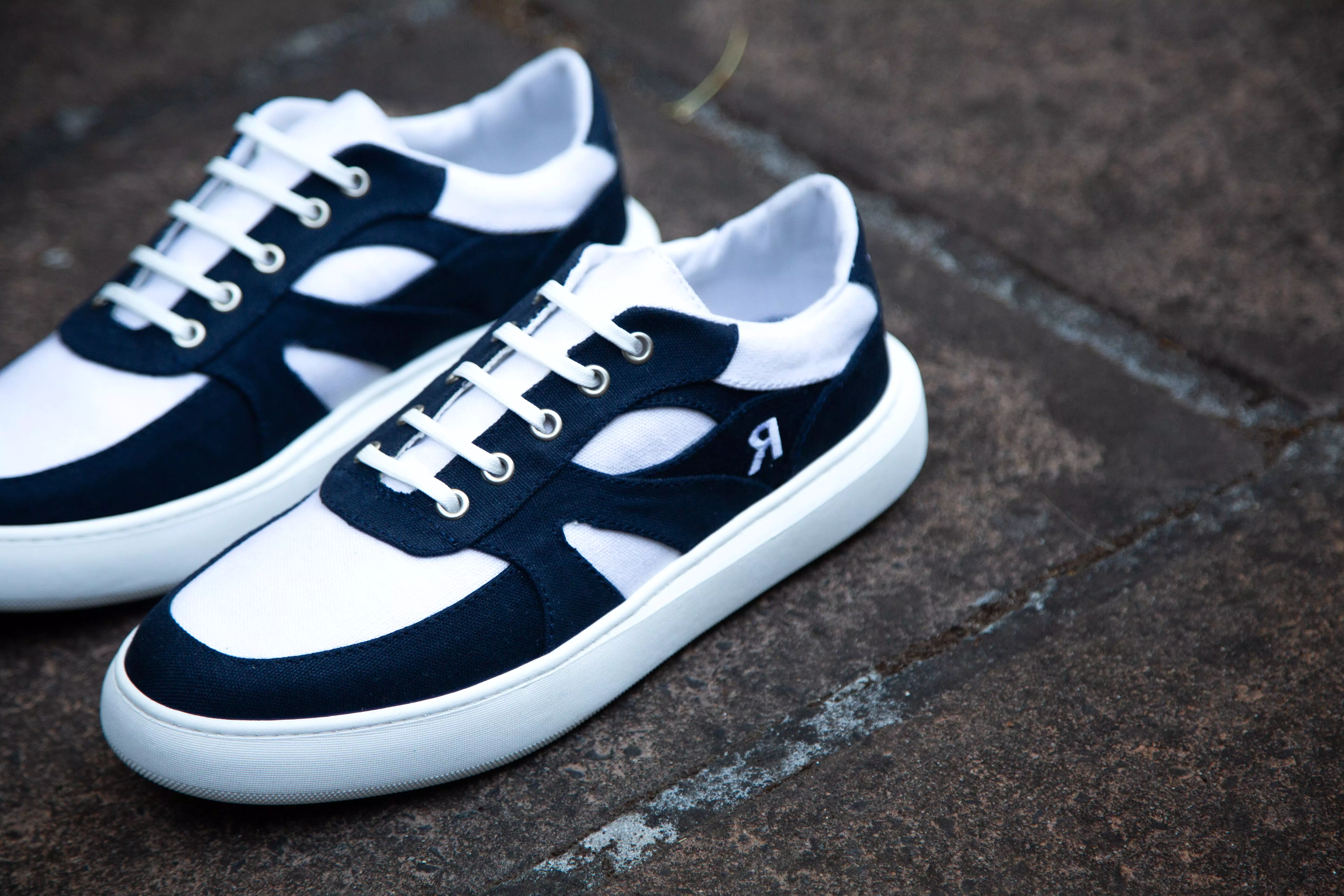 X2-MEN-NAVY-SNEAKER